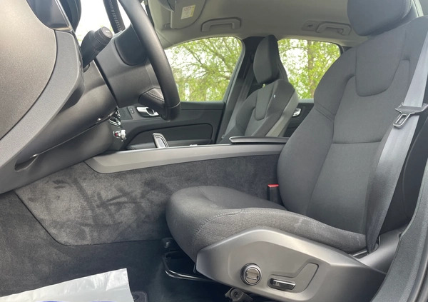 Volvo XC 60 cena 165000 przebieg: 45500, rok produkcji 2020 z Żelechów małe 172
